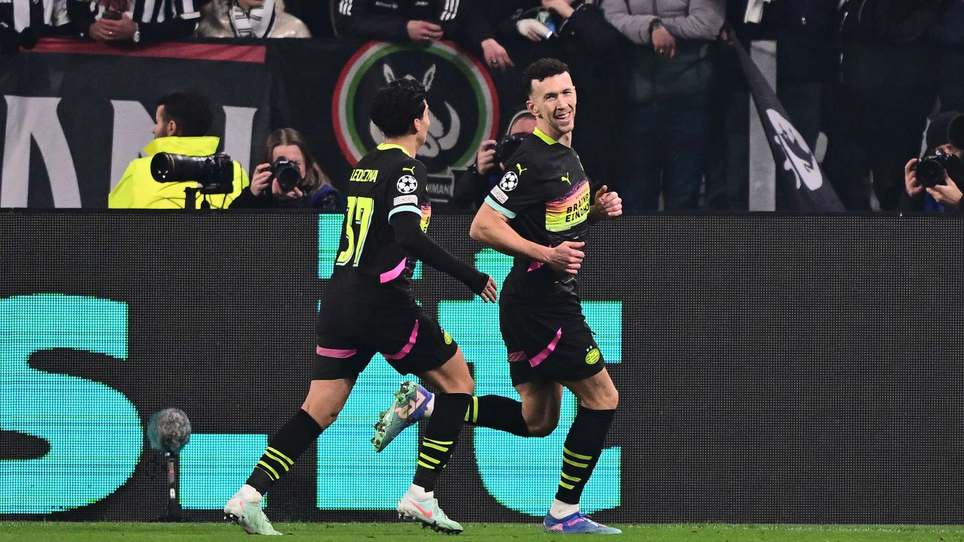 使得他成为 使得他成为