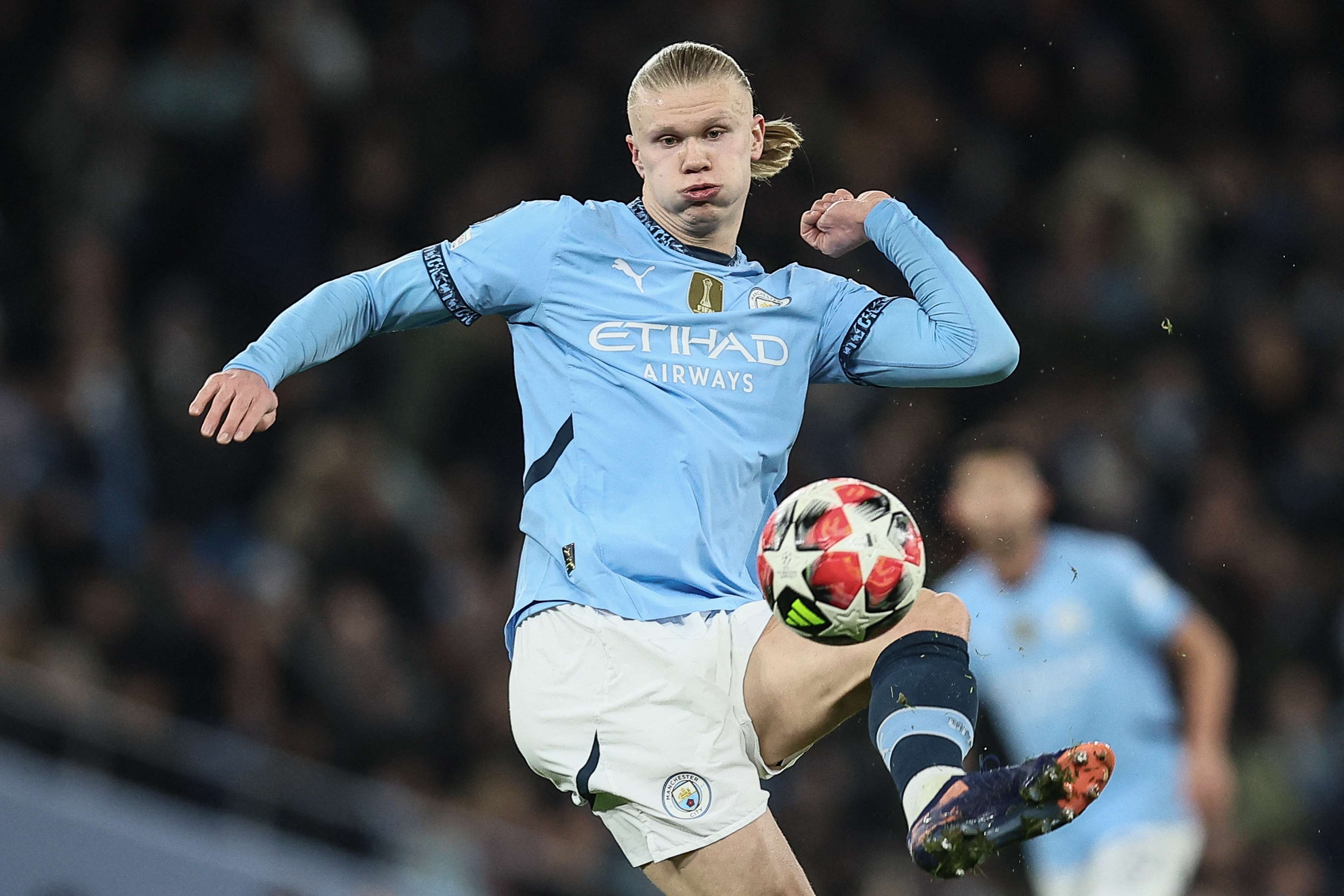 在与对手争 在与对手争